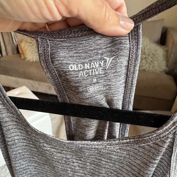 Old Navy Black and Gray Sleeveless Tank Top size medium - Picture 4 of 8